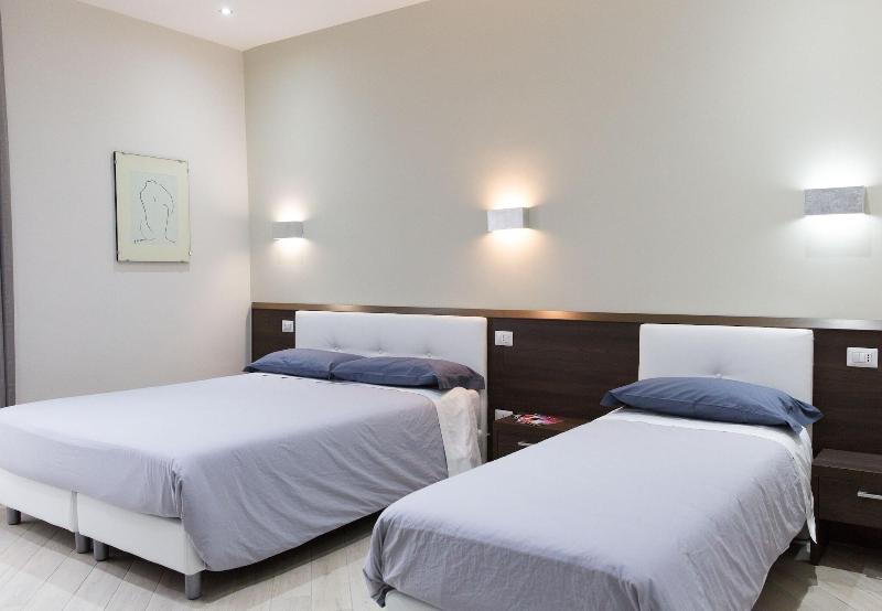 Venustas Roma Hotel Bagian luar foto