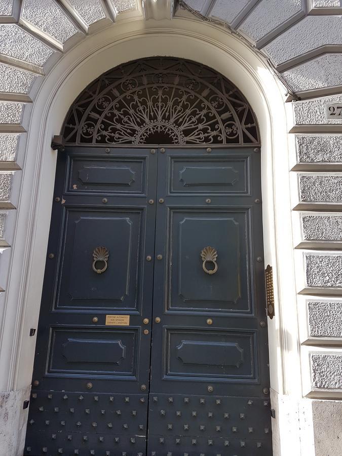 Venustas Roma Hotel Bagian luar foto