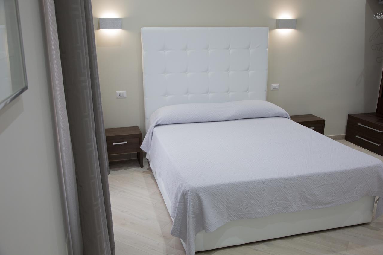 Venustas Roma Hotel Bagian luar foto