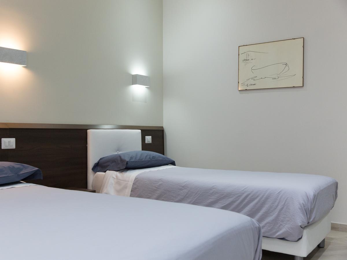 Venustas Roma Hotel Bagian luar foto