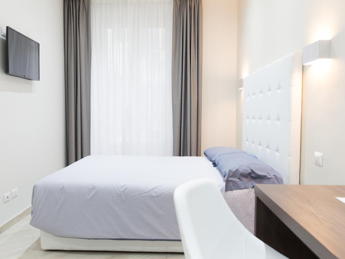 Venustas Roma Hotel Bagian luar foto