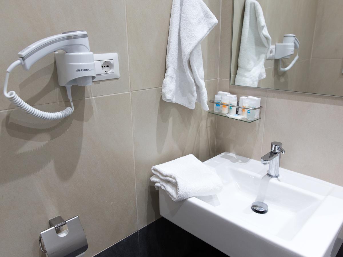 Venustas Roma Hotel Bagian luar foto